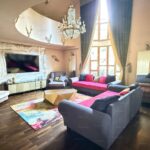 35008211_240607500_hd